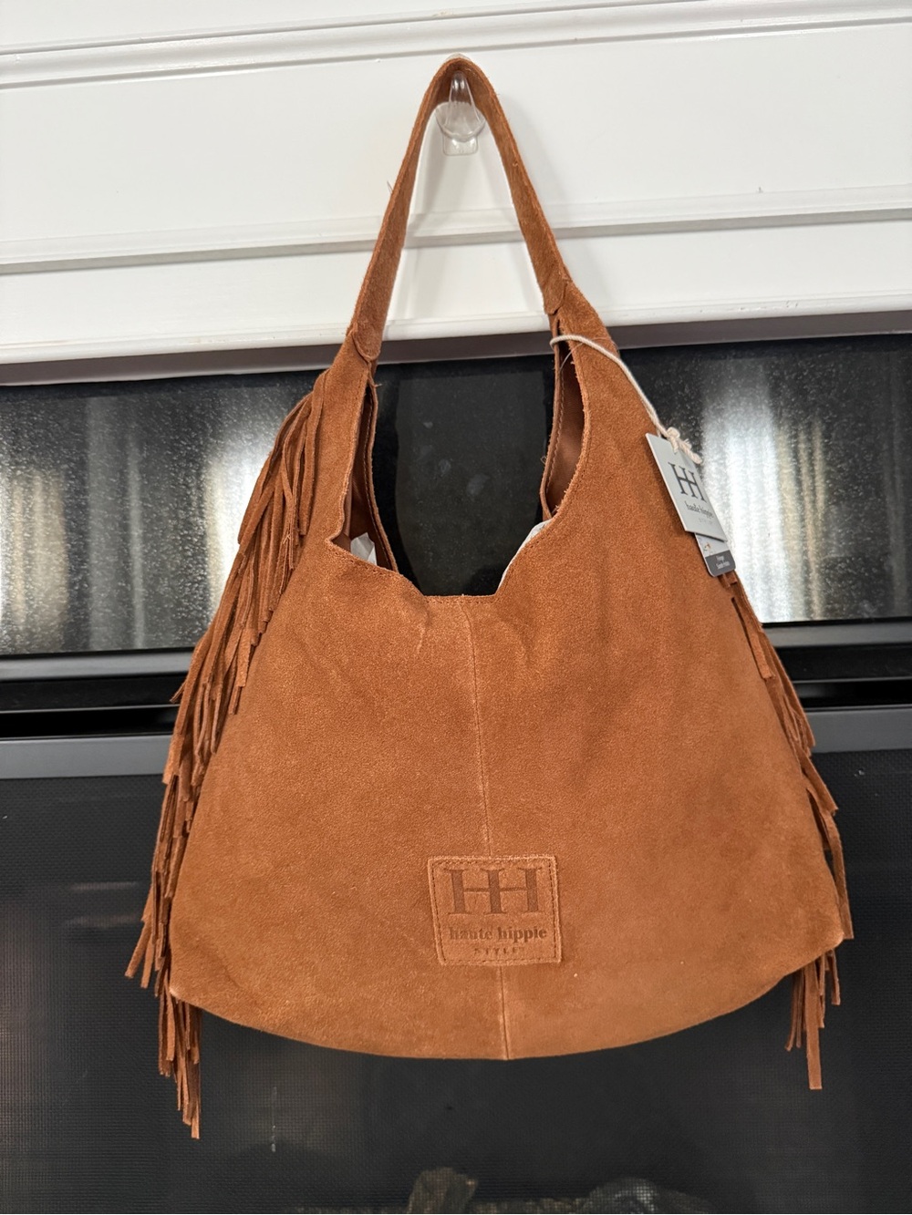 👜🌸✨ NWT Unique Haute Hippie Suede Fringe Shoulder Bag in Cognac Brown - Picture 3 of 4